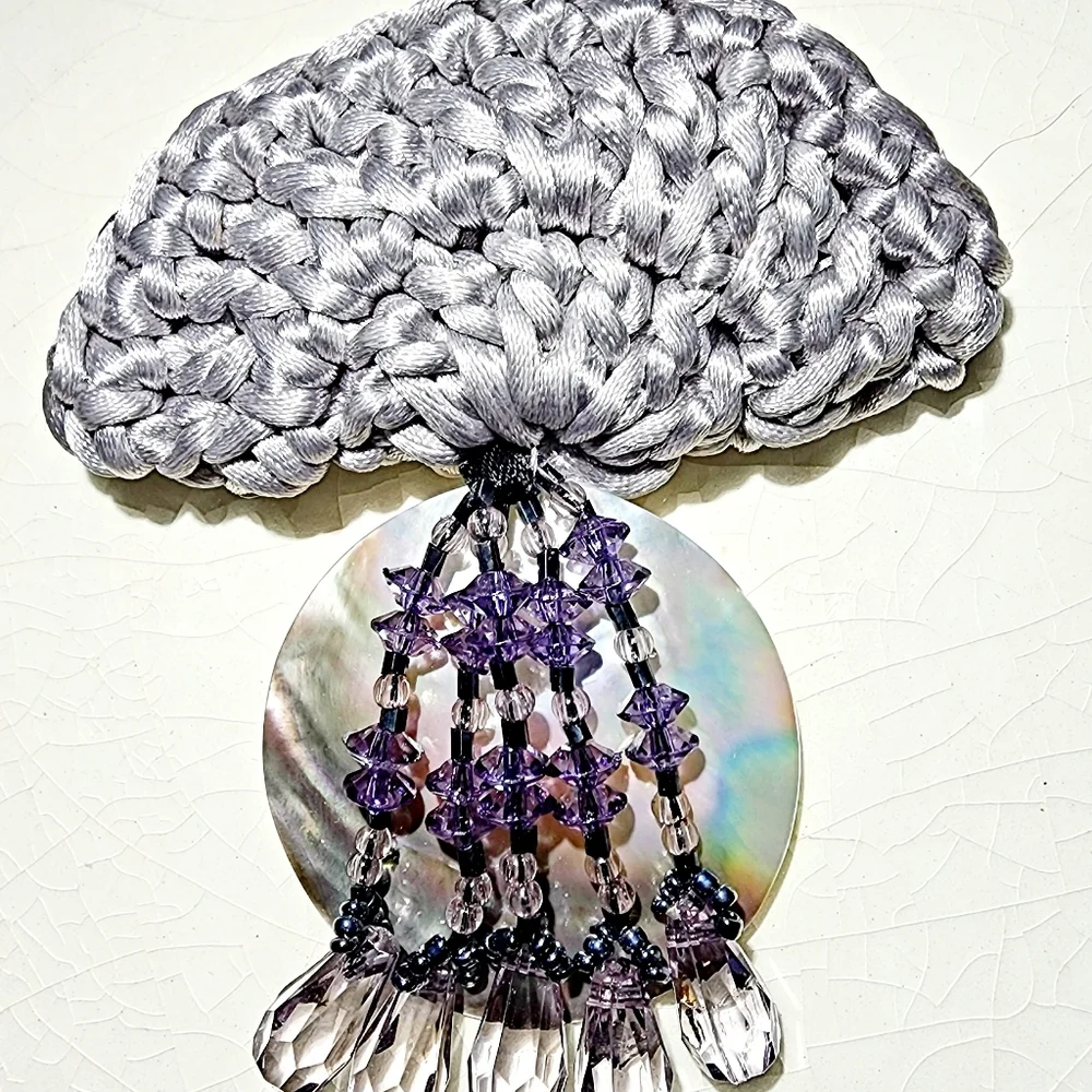 Periwinkle soft grey shell brooch cascading faceted beads iridescent crochet - Picture 1 of 8